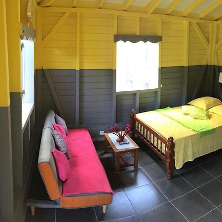 Vila Ti Kaz En Bois Sainte-Rose Exteriér fotografie