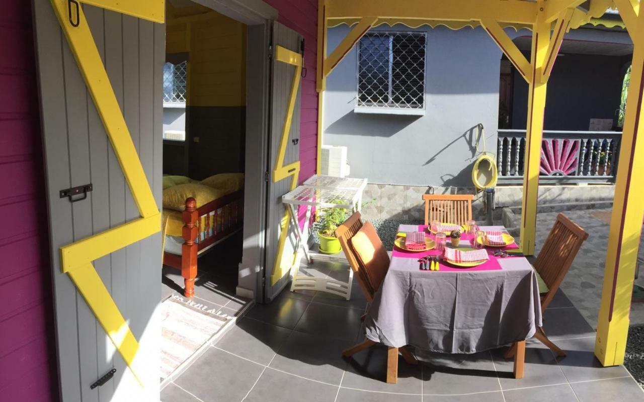 Vila Ti Kaz En Bois Sainte-Rose Exteriér fotografie
